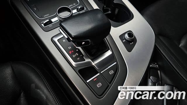 Audi Q7 2019 — ფოტო 9/20