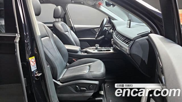 Audi Q7 2019 — ფოტო 11/20