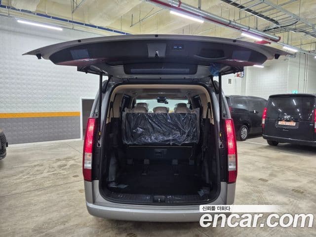 Hyundai Staria 2025 — фото 14 из 14