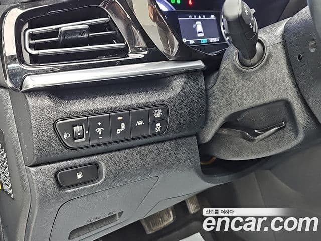 Kia Niro 2021 — фото 15 из 19
