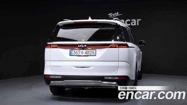 Kia Carnival 2023 — Фото 4/20