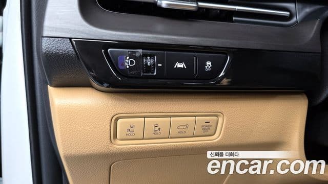 Kia Carnival 2023 — Фото 16/20