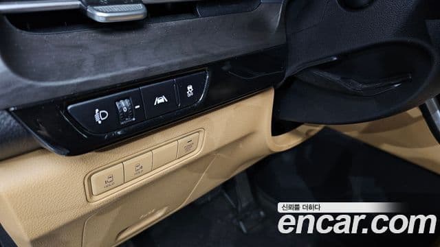 Kia Carnival 2022 — Фото 19/20