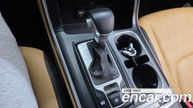 Kia Carnival 2022 — фото 9 из 20