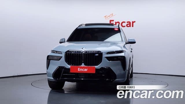 BMW X7 2024 — Photo 22/36