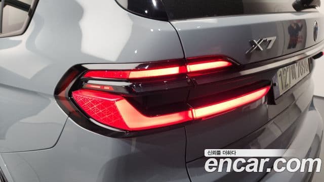 BMW X7 2024 — Photo 20/36