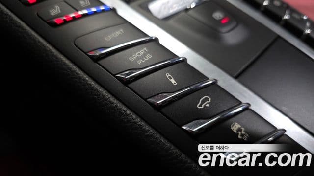Porsche Macan 2018 — Şəkil 16/20
