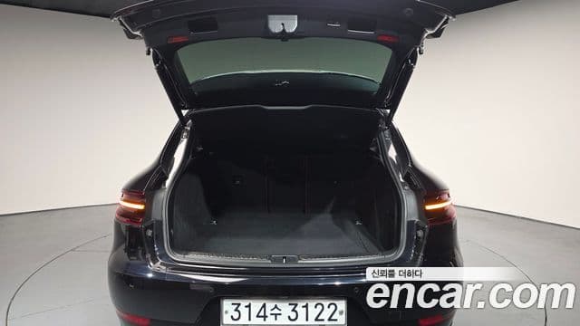 Porsche Macan 2018 — Şəkil 20/20