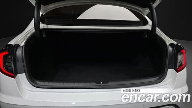 Hyundai Sonata Hybrid 2021 — Photo 21/32