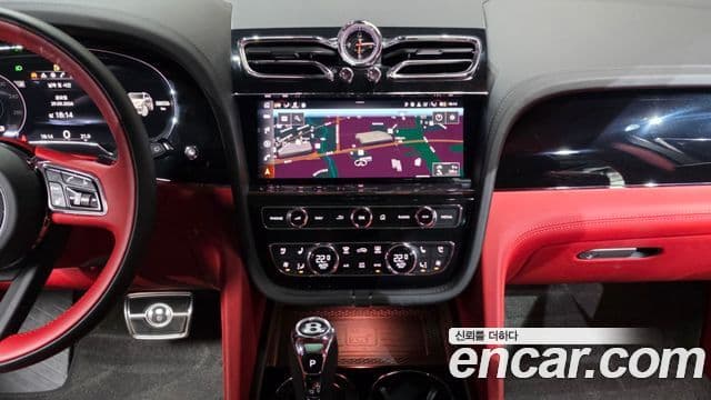 Bentley Bentayga 2022 — Photo 12/20