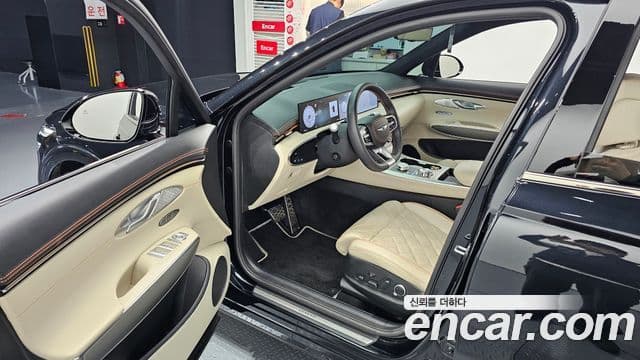 Genesis GV70 2025 — ფოტო 10/20