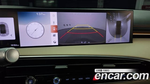 Genesis GV70 2025 — ფოტო 15/20