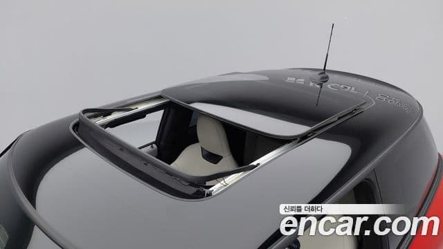 Mini Cooper S 2025 — Фото 19/20