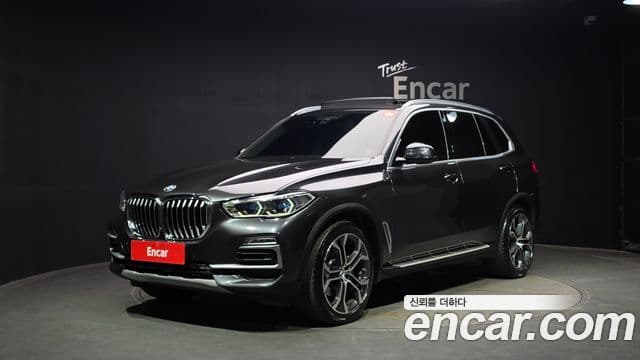 BMW X5 2021 — Фото 1/20