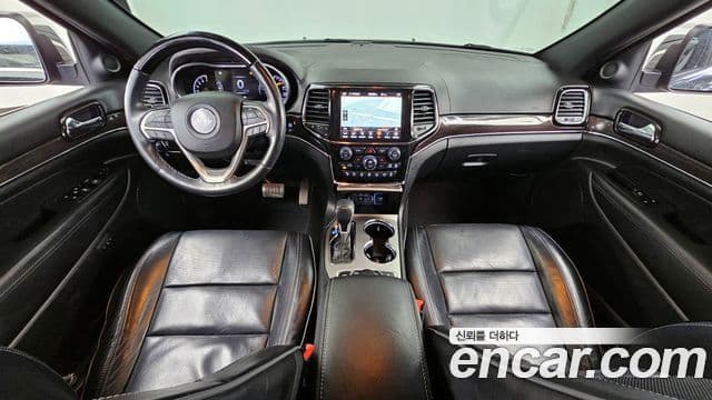 Jeep Grand Cherokee 2021 — Фото 7/20