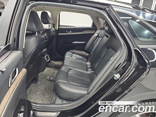 Kia K5 2022 — Şəkil 18/19