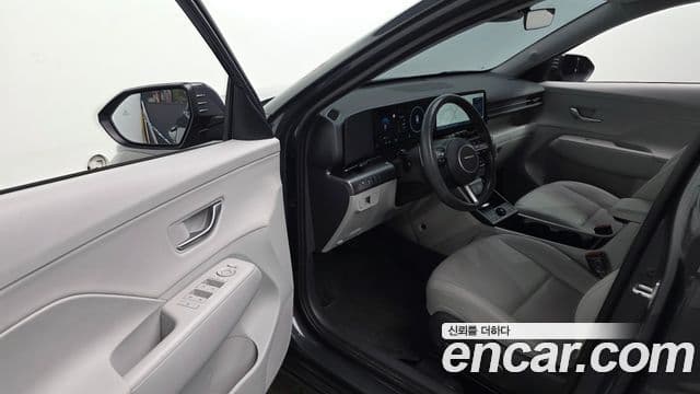 Hyundai Kona 2023 — Фото 10/20
