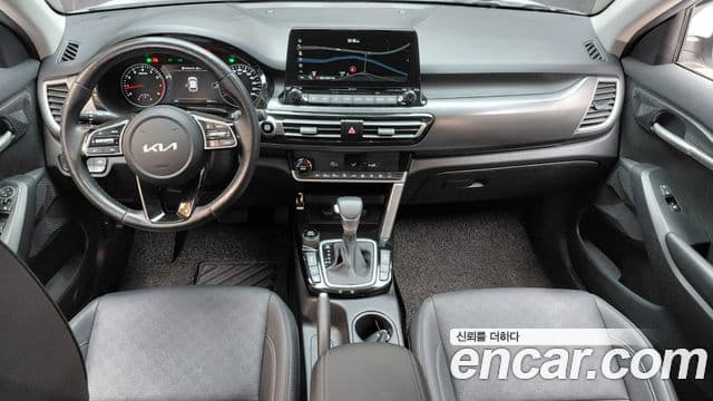 Kia Seltos 2022 — ფოტო 7/20
