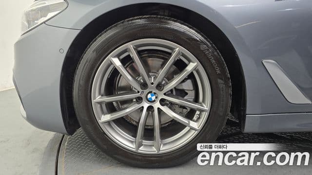 BMW 5 Series 2020 — фото 4 из 20