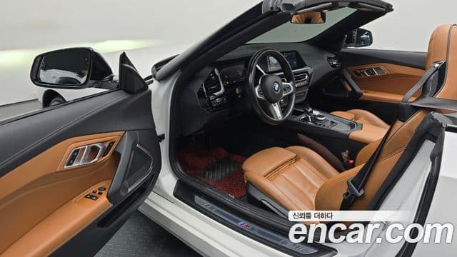 BMW Z4 2020 — Фото 10/20
