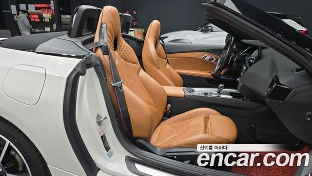 BMW Z4 2020 — Фото 11/20