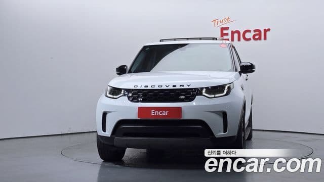 Land Rover Discovery 5 2019 — ფოტო 2/20