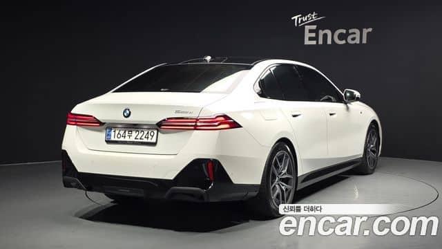 BMW 5 Series, 2024