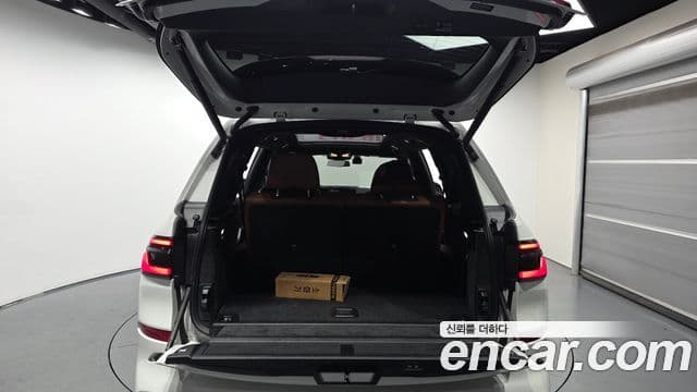 BMW X7 2024 — Photo 18/20