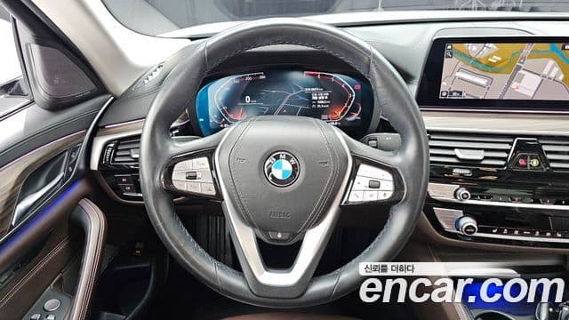 BMW 5 Series 2020 — Şəkil 13/20