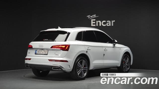 Audi Q5 2022 — Şəkil 2/20