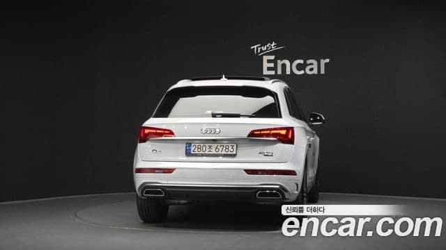 Audi Q5 2022 — Şəkil 4/20