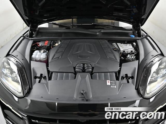 Porsche Cayenne 2025 — Şəkil 5/20