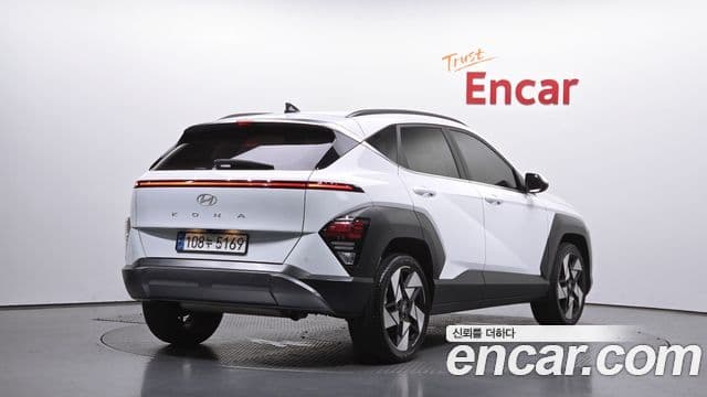 Hyundai Kona 2023 — фото 2 из 20