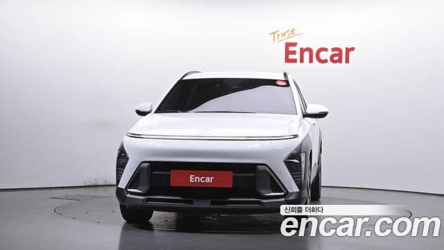 Hyundai Kona 2023 — фото 3 из 20