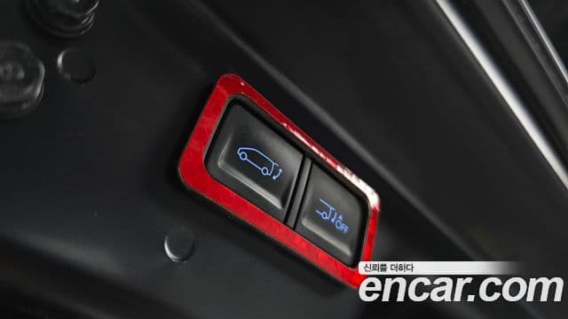 Hyundai Staria 2023 — ფოტო 20/20