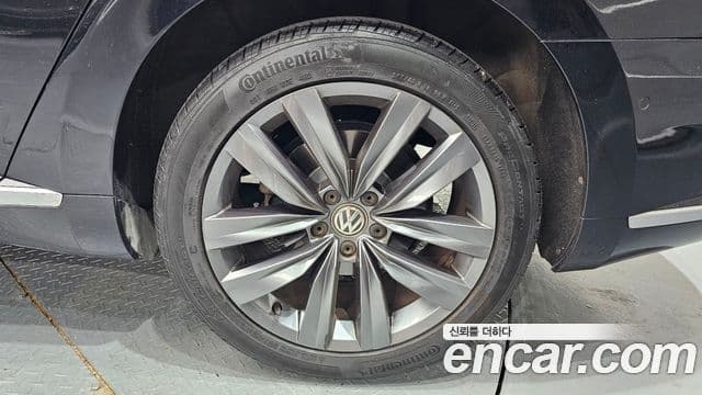 Volkswagen Arteon 2018 — ფოტო 5/20