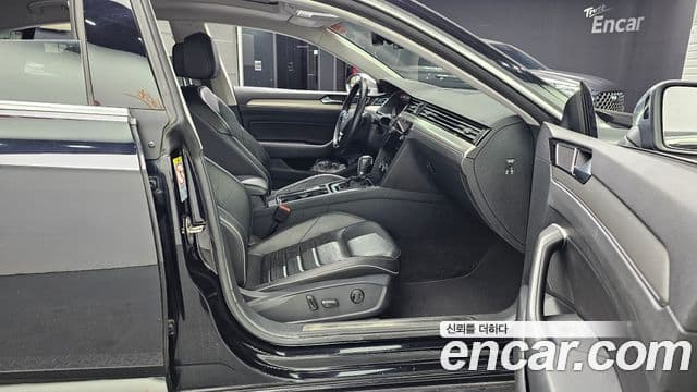 Volkswagen Arteon 2018 — ფოტო 11/20