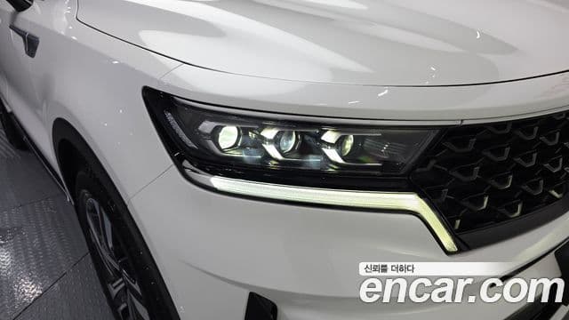 Kia Sorento 2023 — Photo 24/34