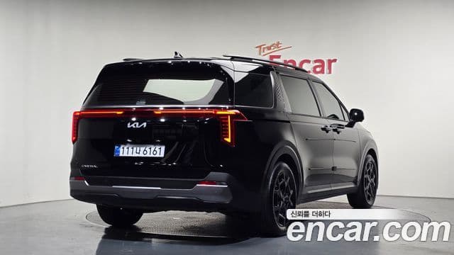 Kia Carnival 2025 — Şəkil 2/20