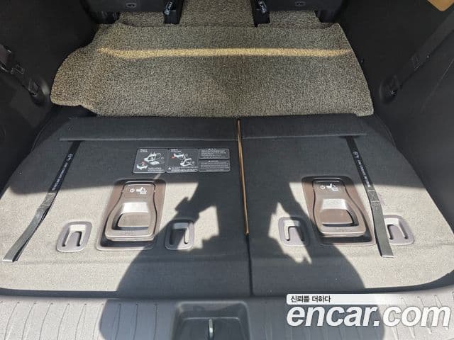 Kia Carnival 2022 — фото 20 из 20