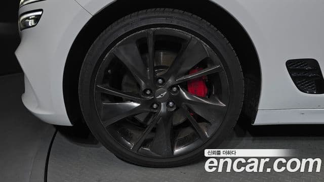 Genesis G70 2021 — фото 5 из 20