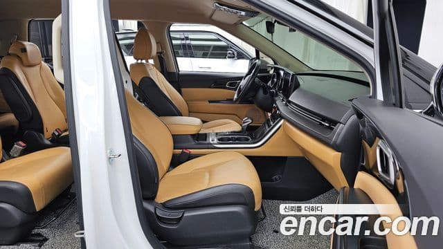 Kia Carnival 2022 — Şəkil 11/20