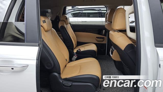 Kia Carnival 2022 — Şəkil 12/20