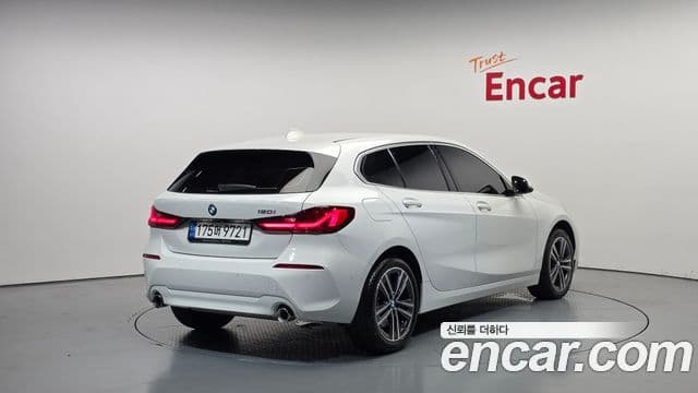BMW 1 Series 2022 — ფოტო 2/20