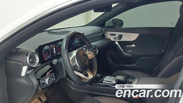 Mercedes-Benz CLA-Class 2023 — Şəkil 12/17