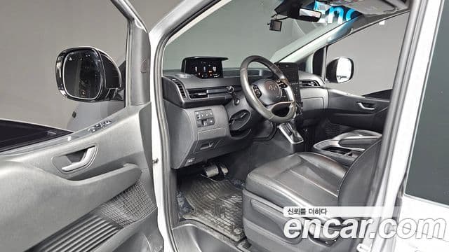 Hyundai Staria 2023 — Şəkil 10/20