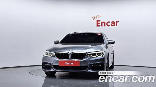 BMW 5 Series 2018 — ფოტო 3/20