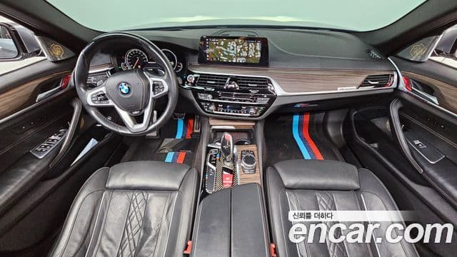 BMW 5 Series 2018 — ფოტო 7/20