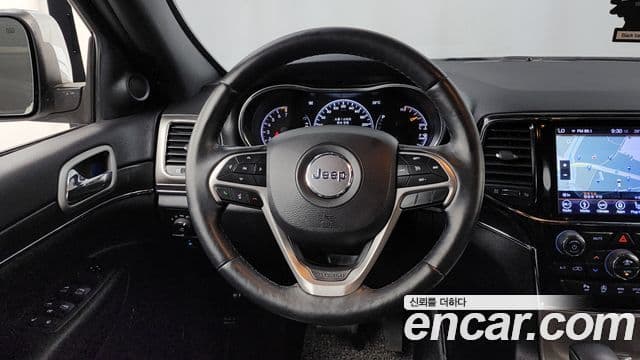 Jeep Grand Cherokee 2019 — Фото 13/20