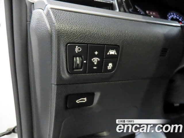 Kia K5 2022 — ფოტო 13/20